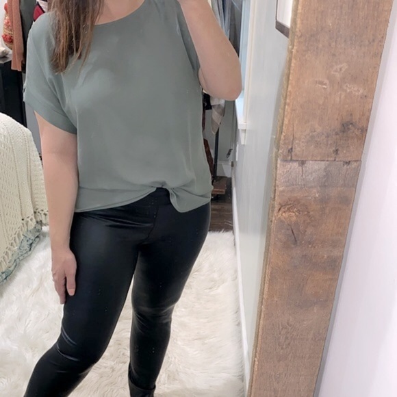 Zenana Outfitters green top size large - Picture 3 of 5